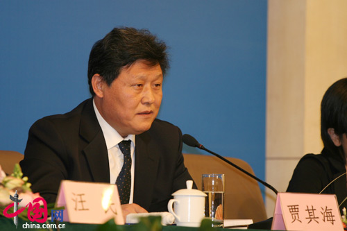 國(guó)土資源部礦產(chǎn)開(kāi)發(fā)管理司司長(zhǎng)賈其海 國(guó)土資源部礦產(chǎn)開(kāi)發(fā)管理司司長(zhǎng)賈其海